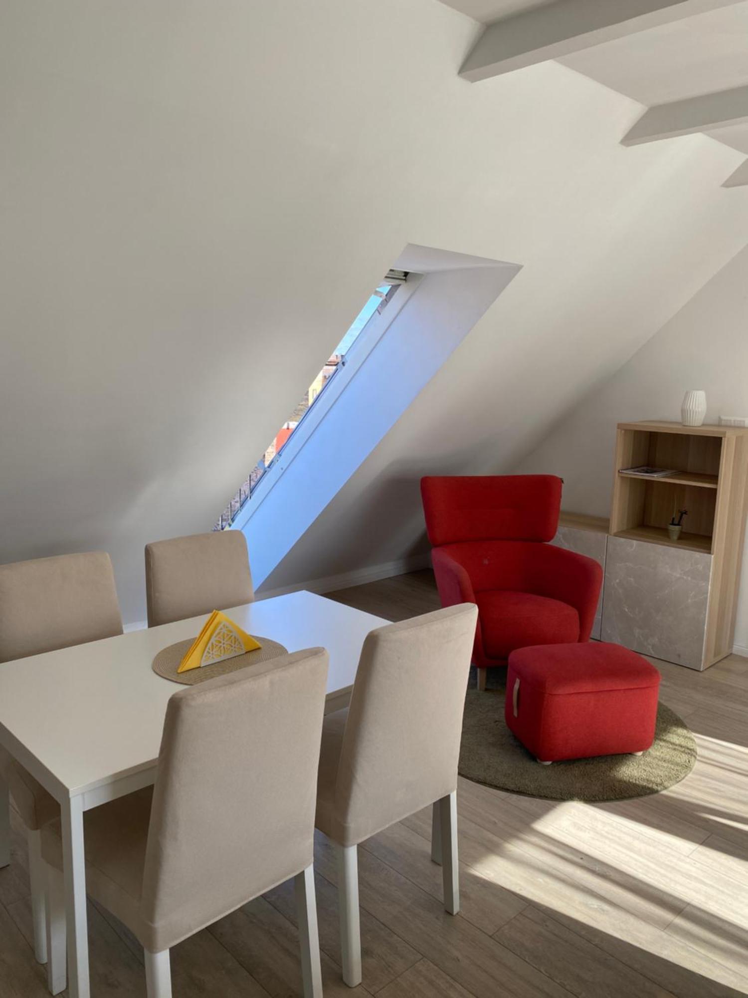 R77 Apartment Downtown - Penthouse Budapest Exterior photo